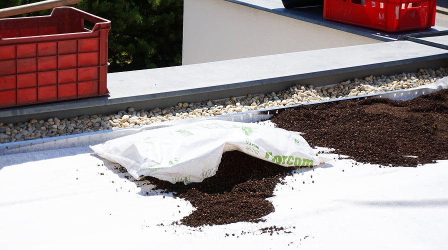 Geotextília a termőréteg és az alépítmény elválasztására